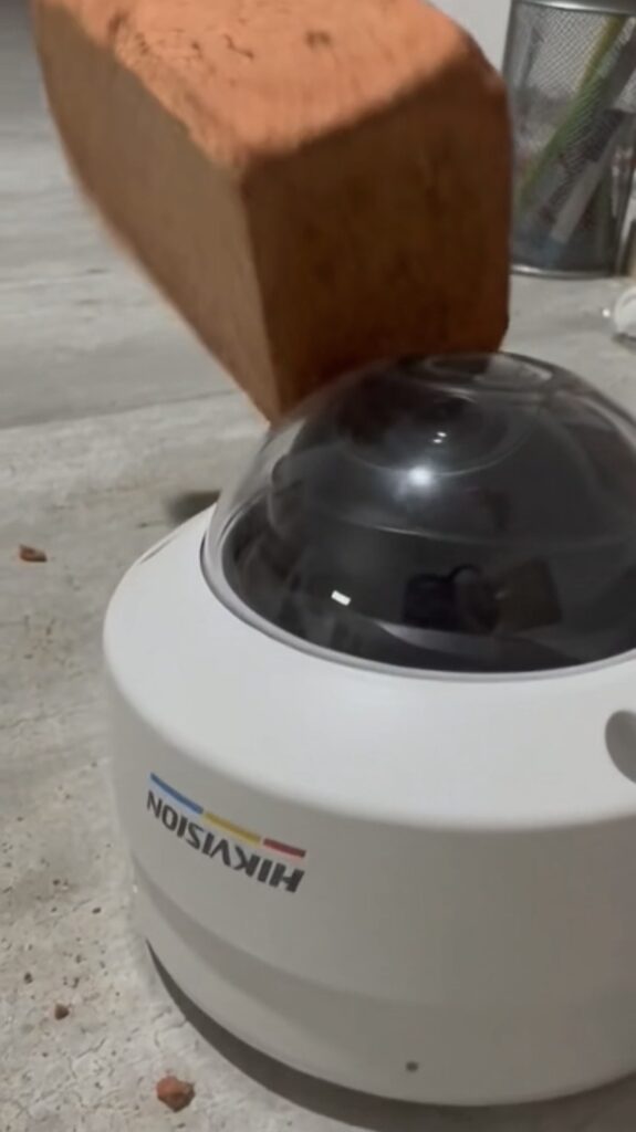 cámara hikvision DS-2CD1127G2H-LIU(F) protección ik08 sabotaje